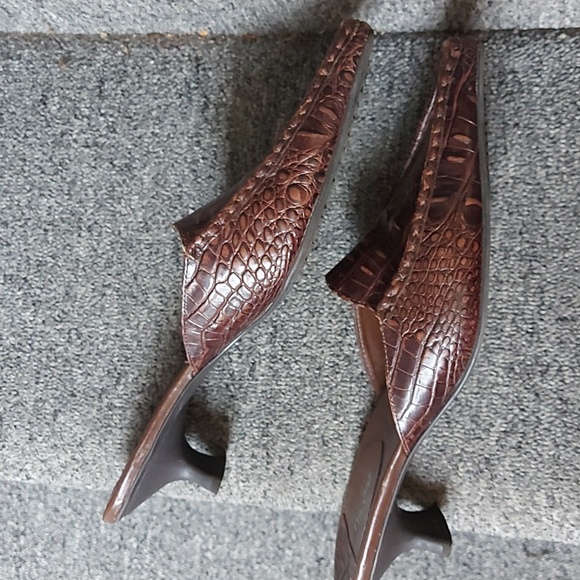 Crocodile mules - Picture 7 of 8